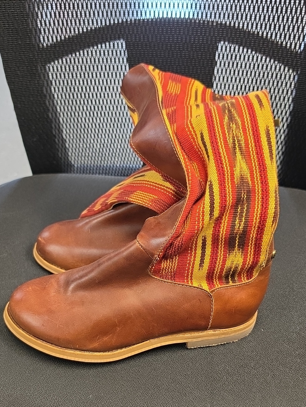 Reef Men's Brown Leather Chukka Boots with Red & Yellow Woven Shaft